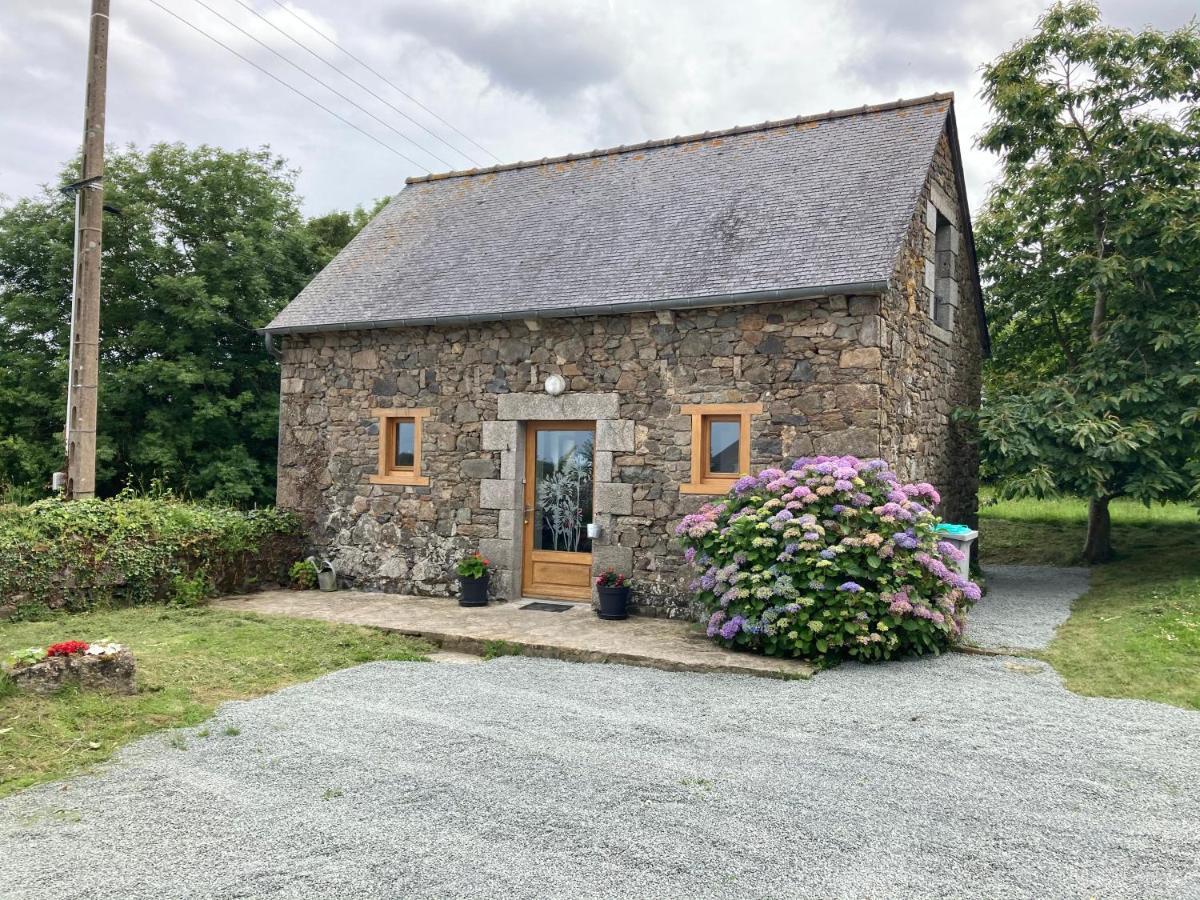Petite Maison De Campagne Plouec-du-Trieux Exteriör bild
